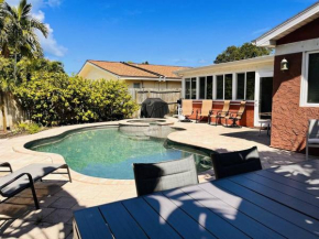 5Bed2bath Pool Home Walking Distance From Beach!